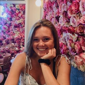 Meet your Posher, Kelly